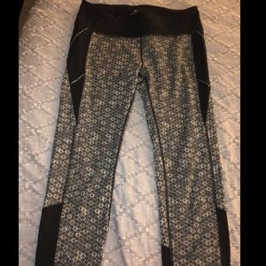 Cropped Athleta Leggings